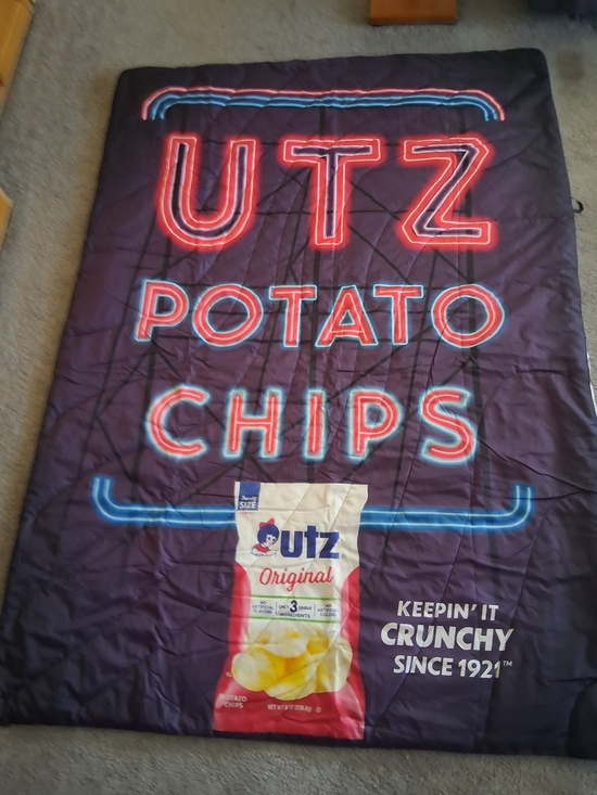 Utz Other - Potato Chips Neon Logo Throw Blanket - Black/Purple